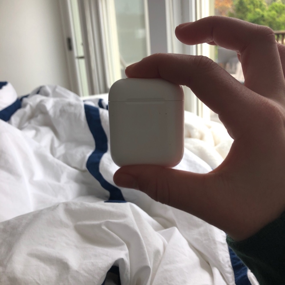 NEW AIRPODS